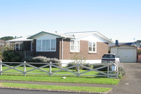 Photo of property in 36 Aarts Avenue, Manurewa, Auckland, 2102