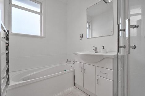 Photo of property in 26 Ferry Road, Clive, 4102