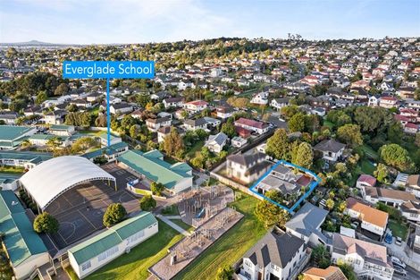 Photo of property in 15a Correa Court, Goodwood Heights, Auckland, 2105