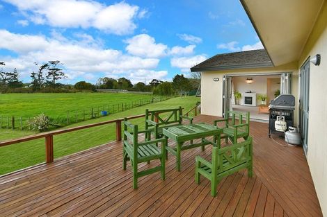 Photo of property in 100 South Head Road, South Head, Helensville, 0874