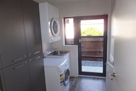 Photo of property in 76b Peer Street, Upper Riccarton, Christchurch, 8041