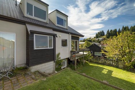 Photo of property in 4b Dart Place, Fernhill, Queenstown, 9300