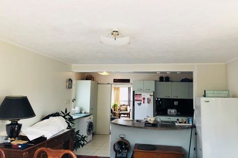 Photo of property in 9 Humphrey Kemp Avenue, Henderson, Auckland, 0612