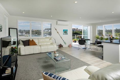 Photo of property in 73a Pinecrest Drive, Gulf Harbour, Whangaparaoa, 0930