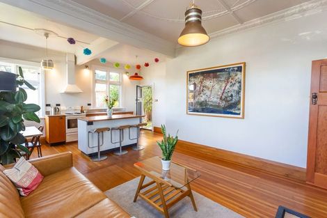 Photo of property in 262 Macandrew Road, Forbury, Dunedin, 9012