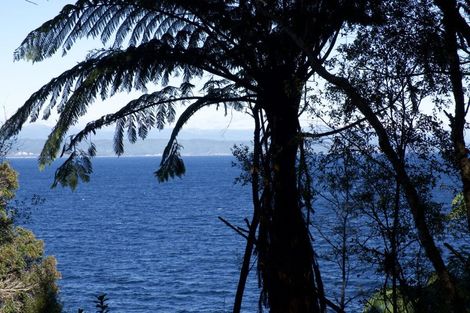 Photo of property in 1 Whakamoenga Point, Acacia Bay, Taupo, 3385