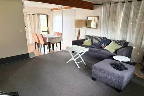 Photo of property in 1/23 Sungrove Rise, Sunnyvale, Auckland, 0612