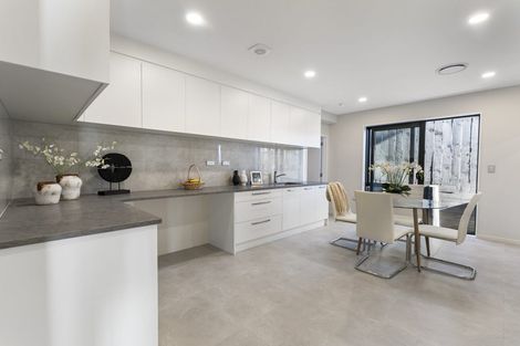 Photo of property in 17 Emerald Avenue, Rosehill, Papakura, 2113
