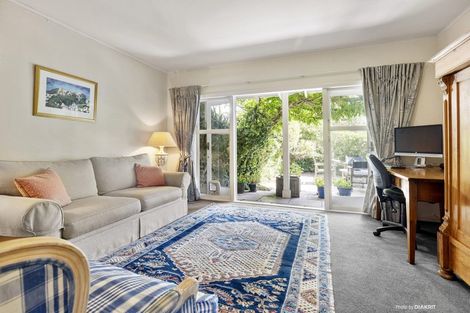 Photo of property in 14 Lookout Road, Roseneath, Wellington, 6011