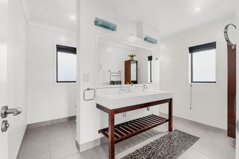 Photo of property in 12 Westvale Lane, Te Kowhai, Hamilton, 3288