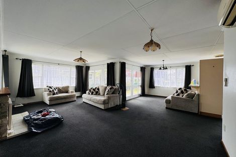 Photo of property in 43 Grey Street, Woodville, 4920