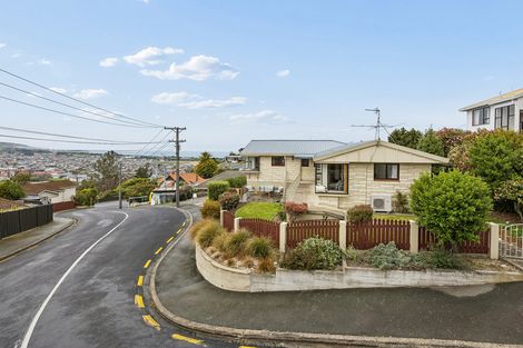 Photo of property in 32 Bangor Terrace, Kew, Dunedin, 9012