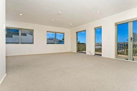 Photo of property in 726b East Coast Road, Pinehill, Auckland, 0632