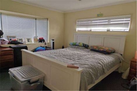 Photo of property in 19 Hercules Drive, Henderson, Auckland, 0612
