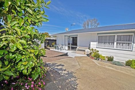Photo of property in 9 Ballial Place, West Harbour, Auckland, 0618