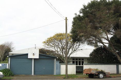 Photo of property in 15 French Street, Moturoa, New Plymouth, 4310