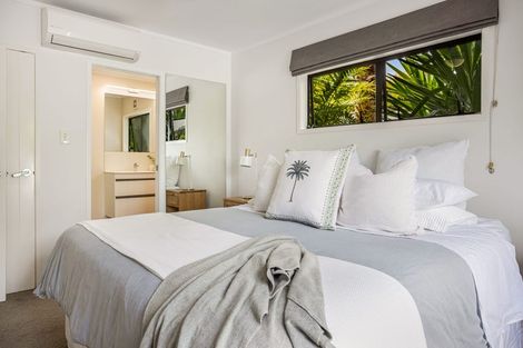 Photo of property in 1 Wharf Road, Te Atatu Peninsula, Auckland, 0610