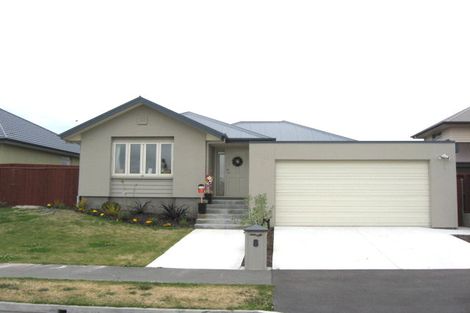 Photo of property in 8 Titirangi Crescent, Parklands, Christchurch, 8083