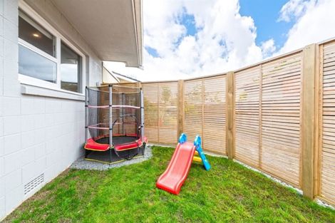 Photo of property in 2/137 Shakespeare Road, Milford, Auckland, 0620
