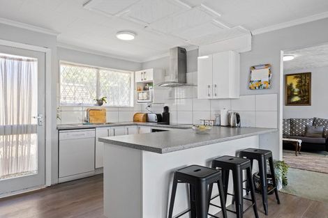 Photo of property in 26 Jenkins Avenue, Redwood, Christchurch, 8051