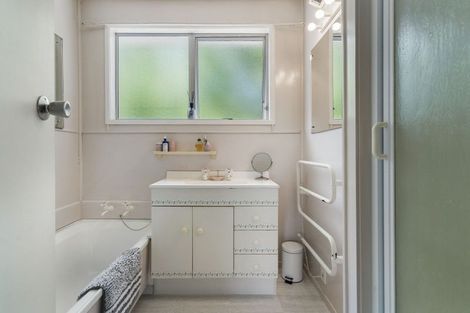 Photo of property in 71 Hartley Terrace, Massey, Auckland, 0614