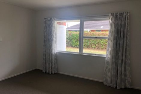 Photo of property in 2/4 Cecil Road, Milford, Auckland, 0620