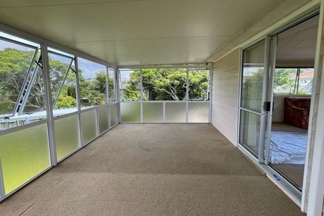 Photo of property in 2 Griffen Park Road, Mount Roskill, Auckland, 1041
