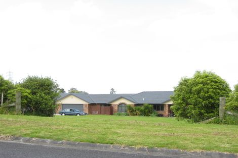 Photo of property in 31 Terry Smyth Drive, Kumeu, 0892