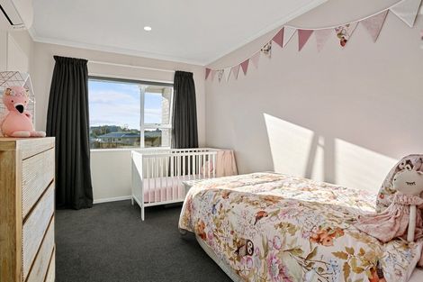 Photo of property in 37 Sheridan Crescent, Leamington, Cambridge, 3432