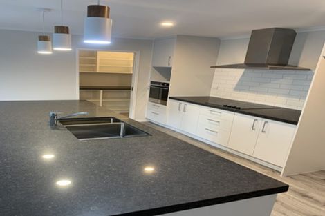 Photo of property in 225 Te Okuroa Drive, Papamoa, 3118