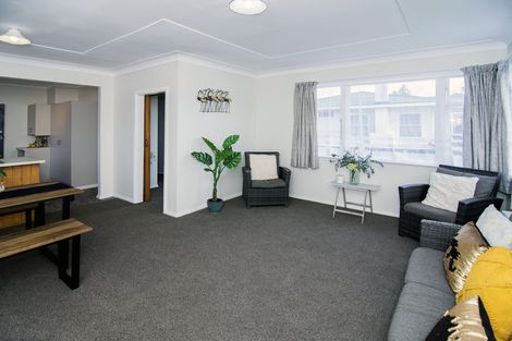 Photo of property in 107 Dixon Street, Masterton, 5810