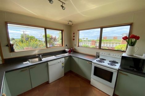 Photo of property in 2 Kamahi Street, Kaka Point, Balclutha, 9271