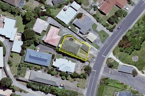 Photo of property in 57a Ranui Terrace, Tawa, Wellington, 5028