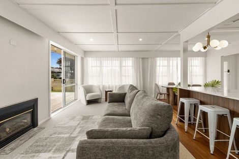 Photo of property in 1 Galt Street, Hawera, 4610