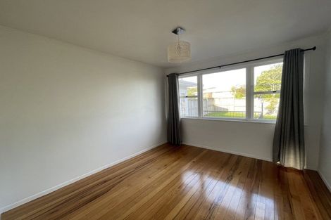 Photo of property in 35 Chorley Avenue, Massey, Auckland, 0614