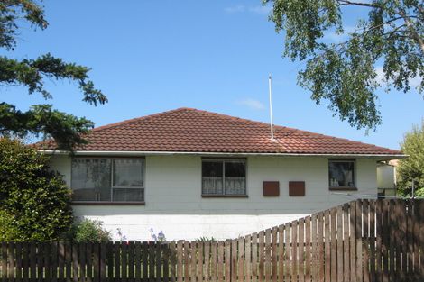Photo of property in 1/16 Salford Avenue, Redwood, Christchurch, 8051