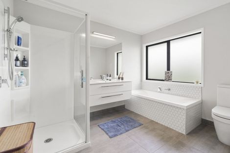 Photo of property in 44 Millstone Lane, Pokeno, 2471