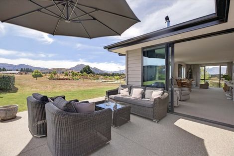 Photo of property in 11 Tahi Street, Albert Town, Wanaka, 9305