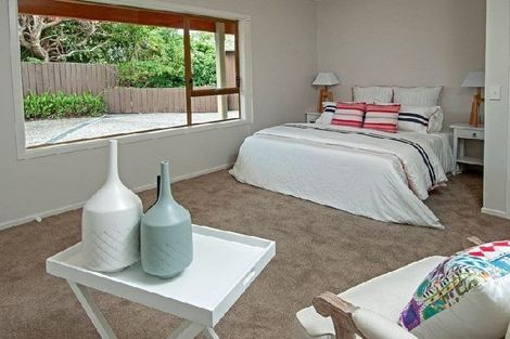 Photo of property in 254a East Coast Road, Forrest Hill, Auckland, 0620