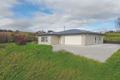 Photo of property in 100 Racecourse Road, Waipawa, 4210