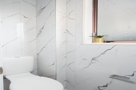 Photo of property in 90a Beaumonts Way, Manurewa, Auckland, 2102