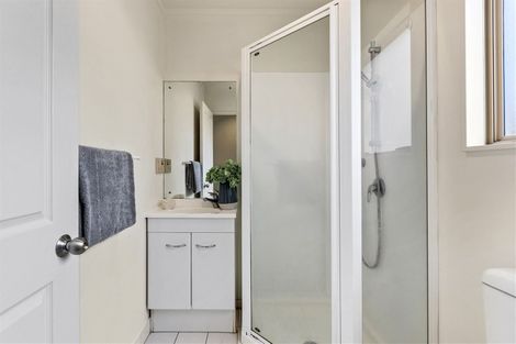 Photo of property in 7 Lockington Avenue, Henderson, Auckland, 0612