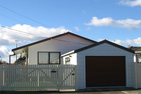Photo of property in 21 Avery Grove, Boulcott, Lower Hutt, 5011
