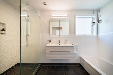 Photo of property in 120 Methuen Road, New Windsor, Auckland, 0600