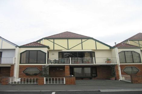 Photo of property in 421 Marine Parade, Napier South, Napier, 4110