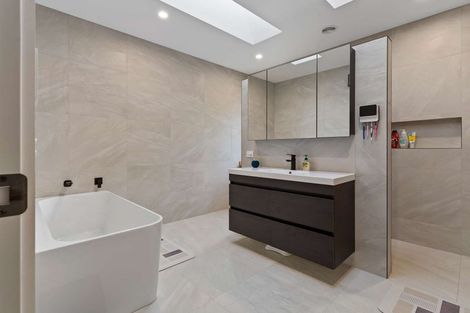 Photo of property in 13 Cypress Lane, Balclutha, 9230