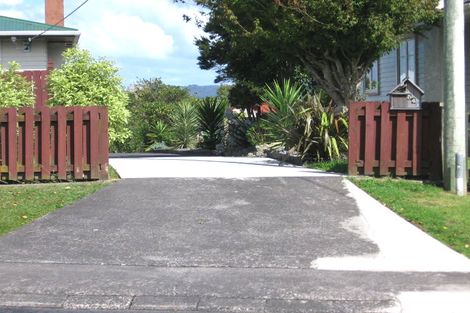 Photo of property in 1/54 Strid Road, Te Atatu South, Auckland, 0610