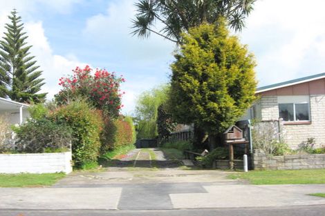 Photo of property in 8 Pukatea Street, Inglewood, 4330