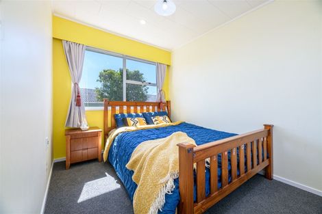 Photo of property in 2/27 Spence Road, Henderson, Auckland, 0612