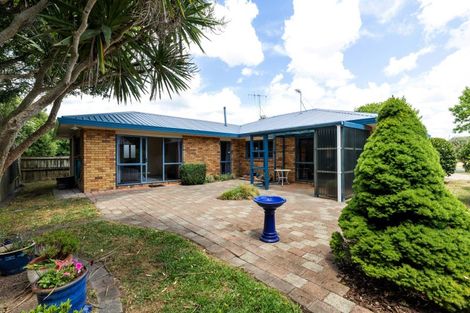 Photo of property in 22 Bouverie Crescent, Flagstaff, Hamilton, 3210